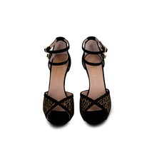 Load image into Gallery viewer, Onda Gold sandal
